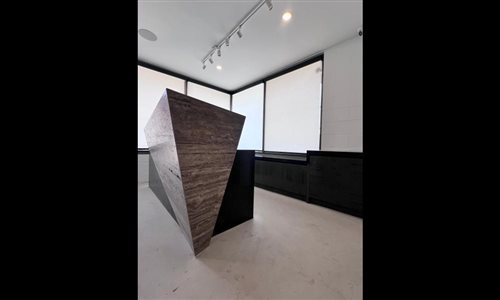 Ada Titanium Travertine VC
